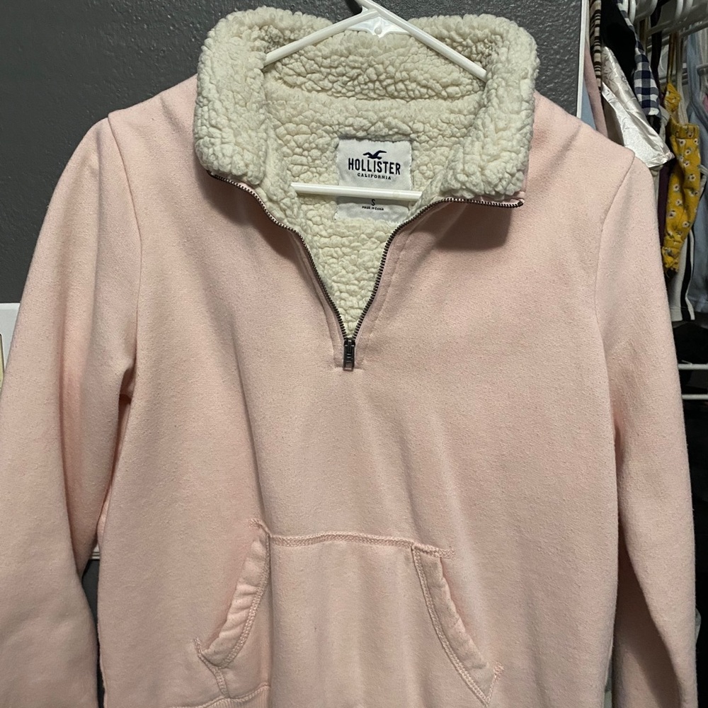 Hollister half zip jacket size small